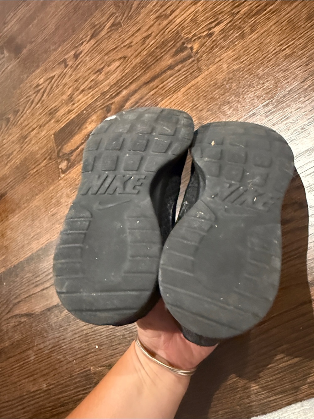 Nike Tanjun Black Women's Running Shoes 7 - Picture 5 of 6